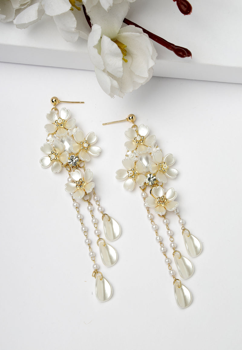 Boucles d'oreilles pendantes florales