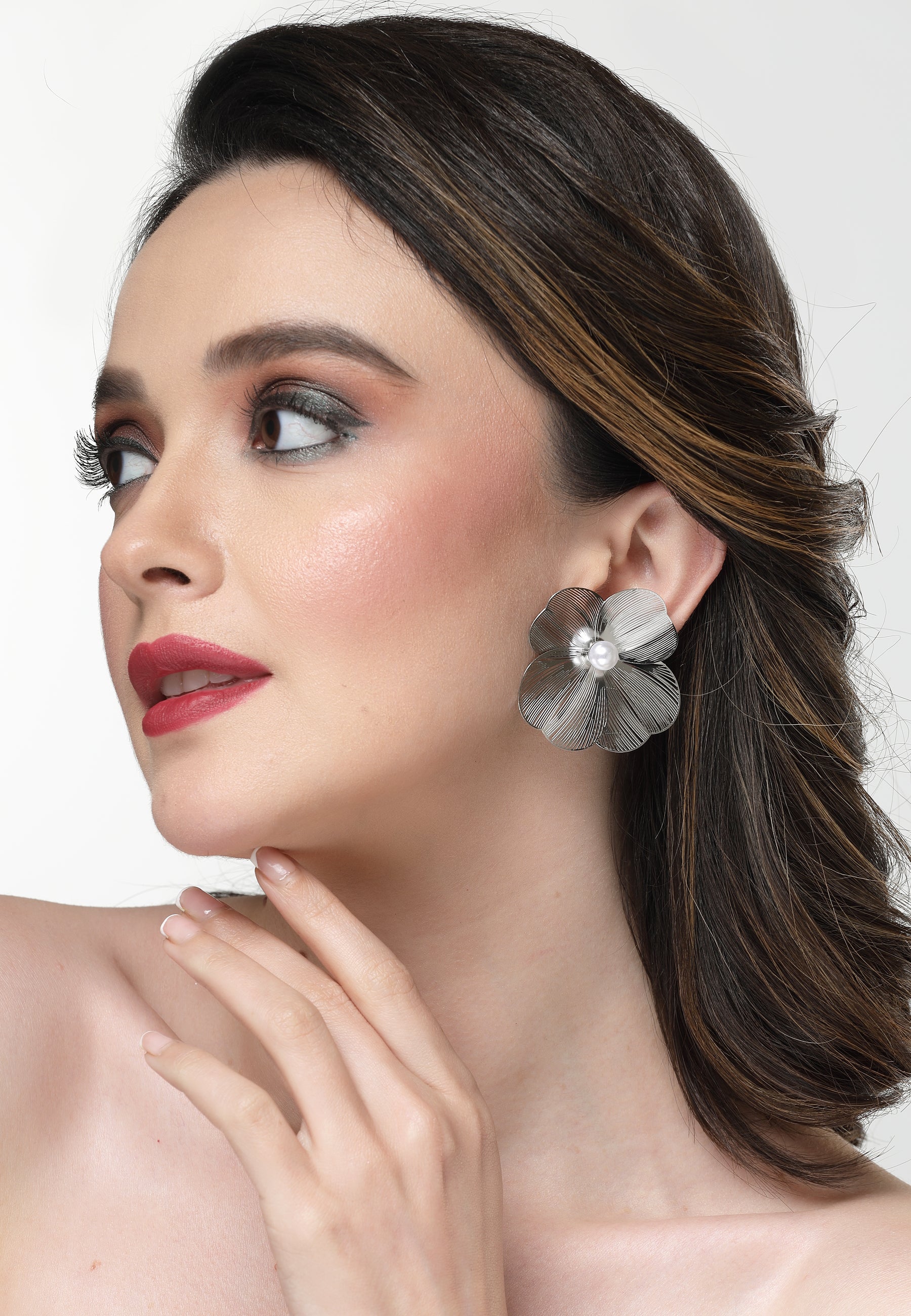 Silver-Coloured Flower Stud Earrings