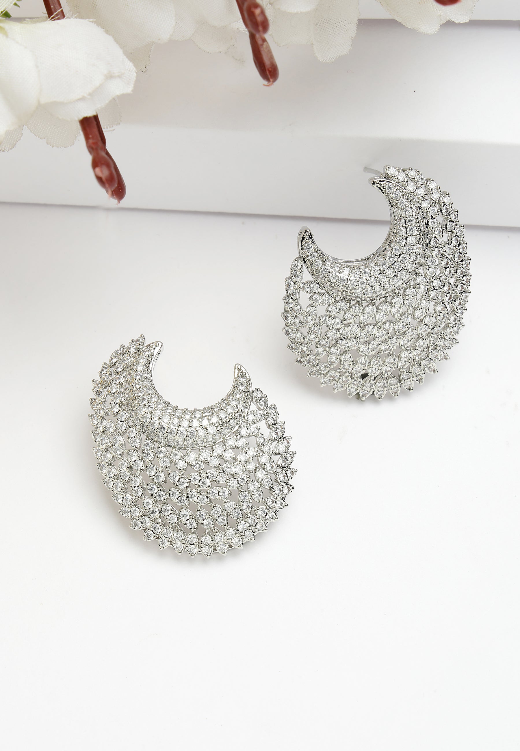 Boucles d'oreilles croissant de créateur en zircone cubique