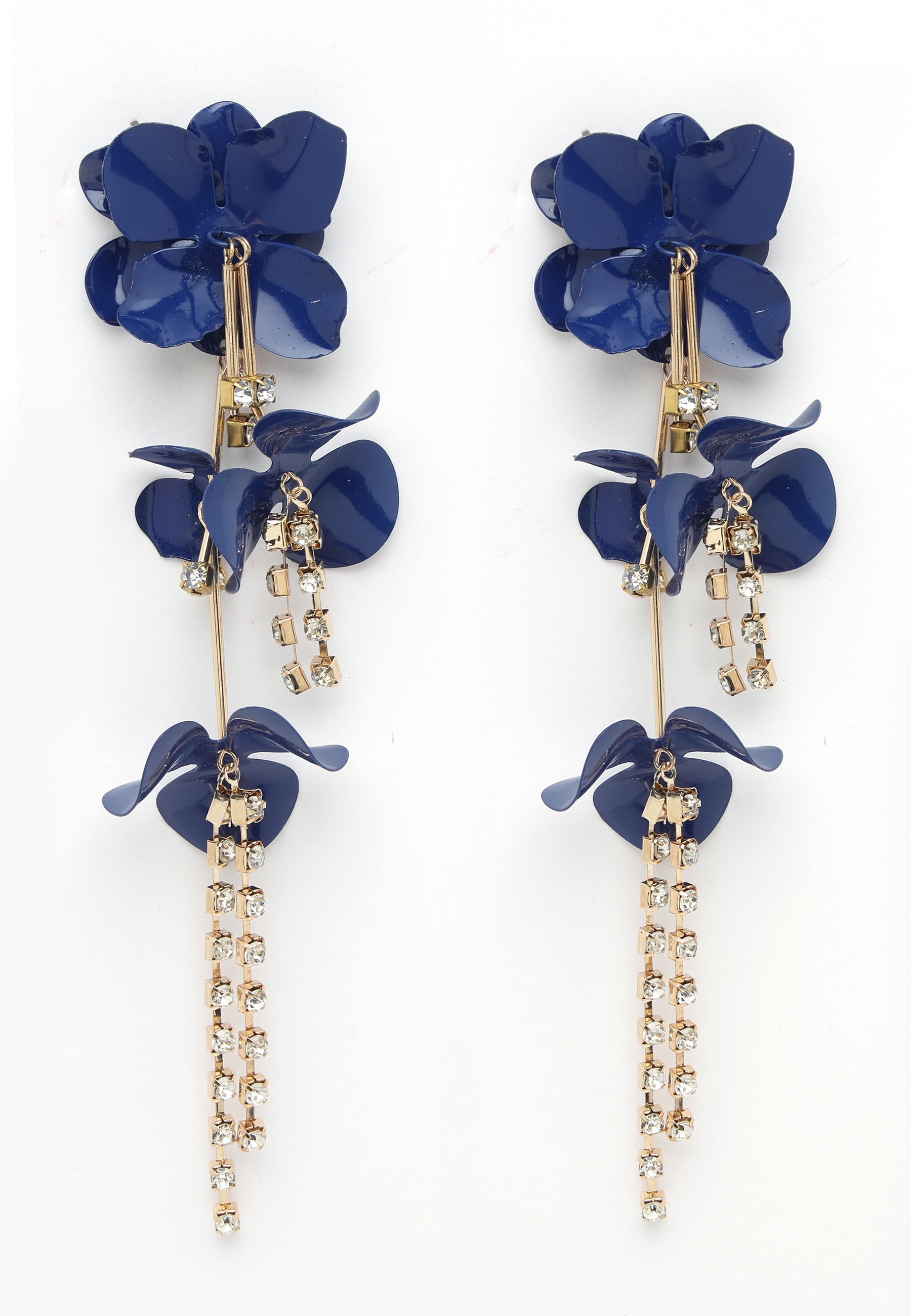 Długie niebieskie kolczyki w kwiaty