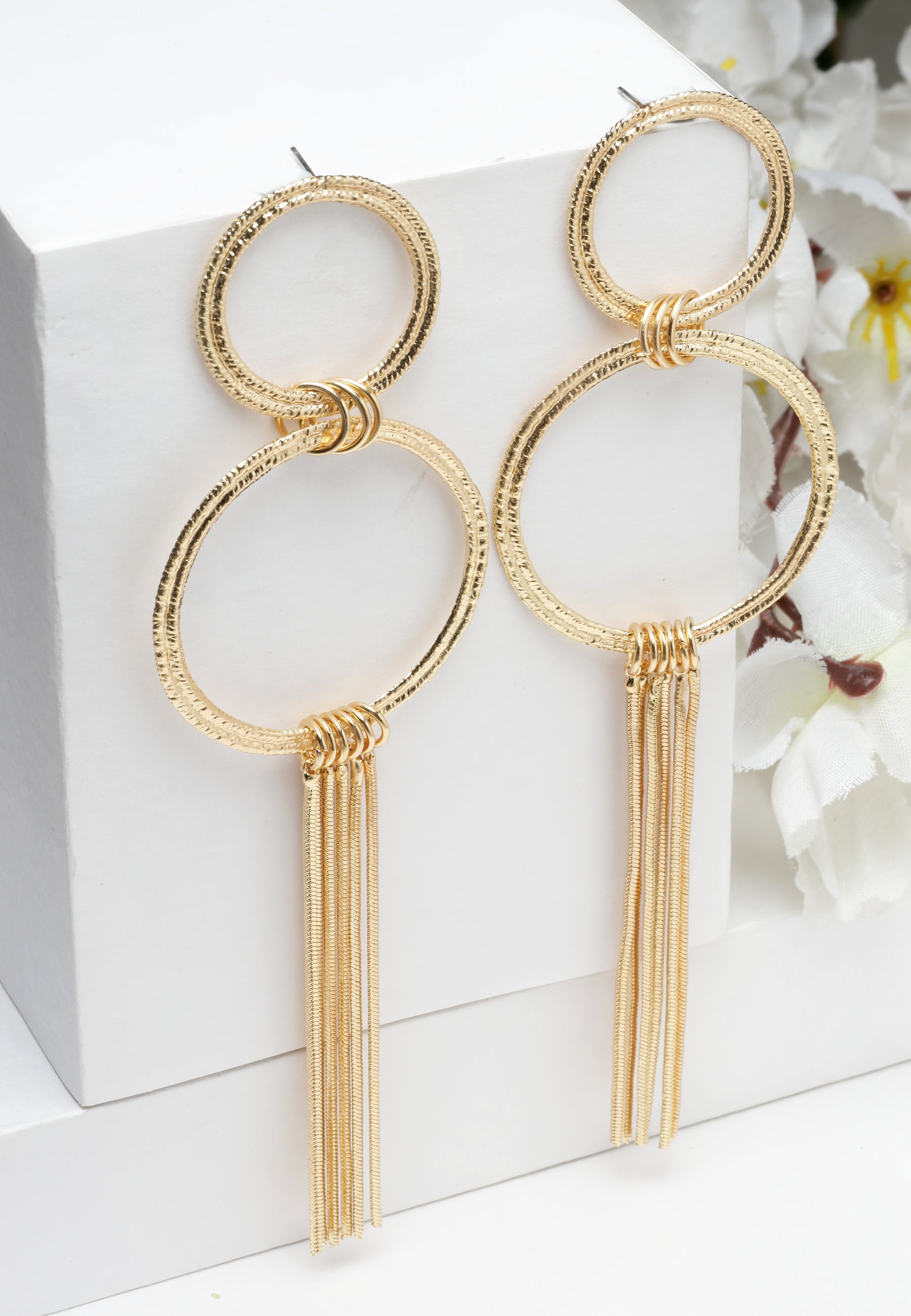 Elegante ronde franje oorbellen in goud