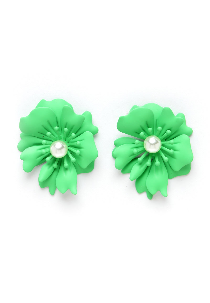 Boucles d'oreilles à tige en perles florales en vert