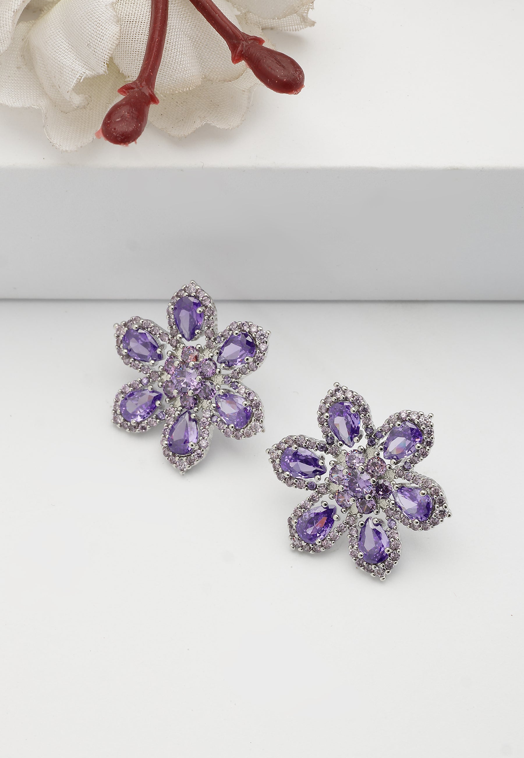 Pendientes de Stud Florales Lila