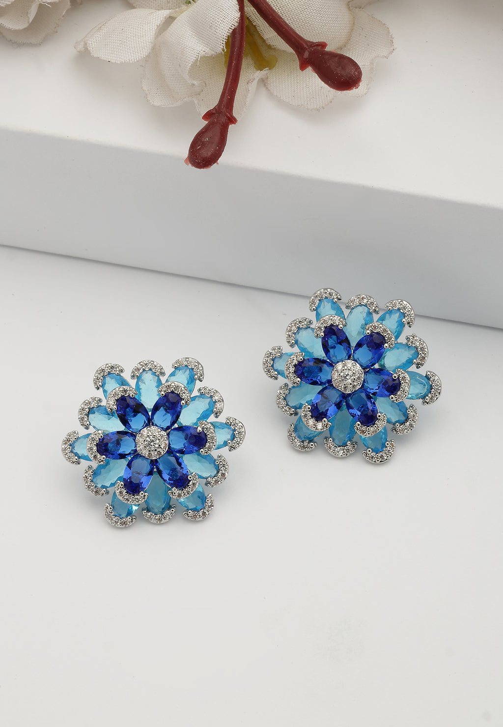 Pendientes Florales Azules Radiantes