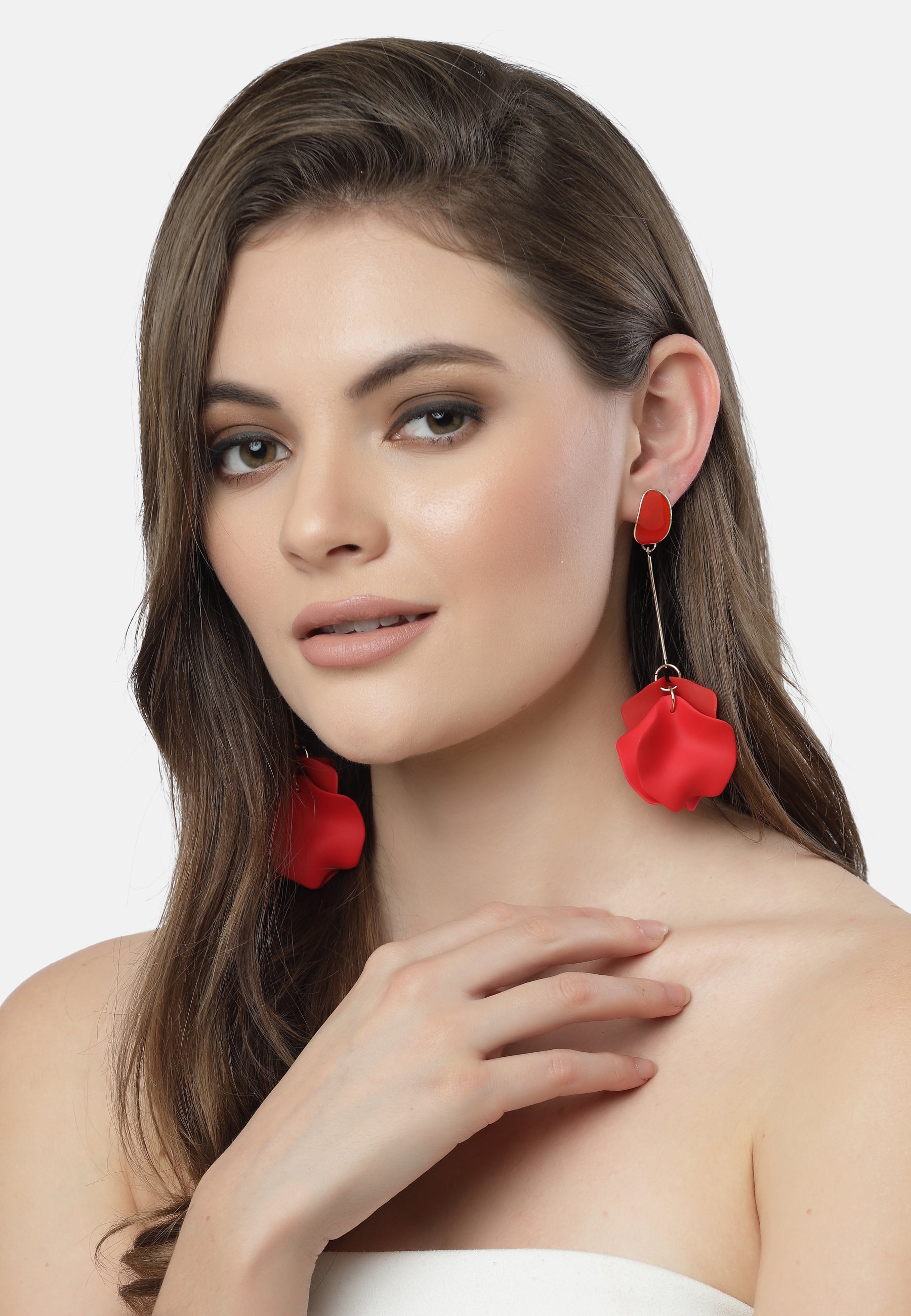 Blütenblatt-Ohrringe in Rot